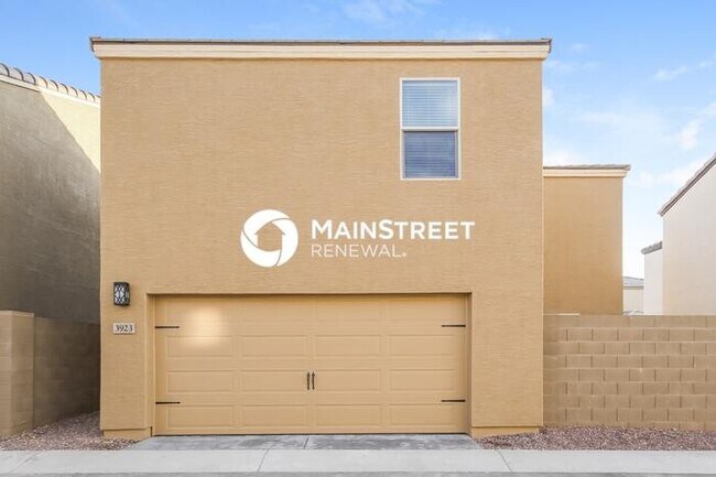 Building Photo - 3 Bedroom Pet-Friendly Home in Phoenix, AZ with Main Street Renewal
