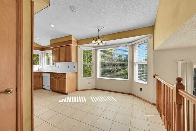 Building Photo - $2,395.00 - 4 Bedrooms, 3.5 Bathrooms, Sin...