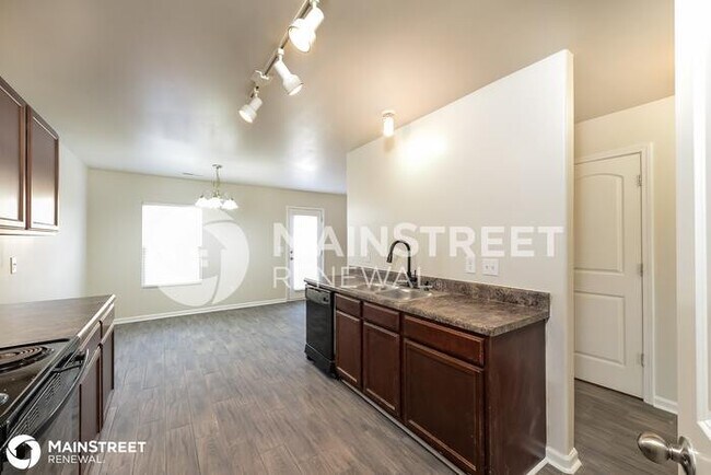 Building Photo - 3015 Bittersweet Rd NW