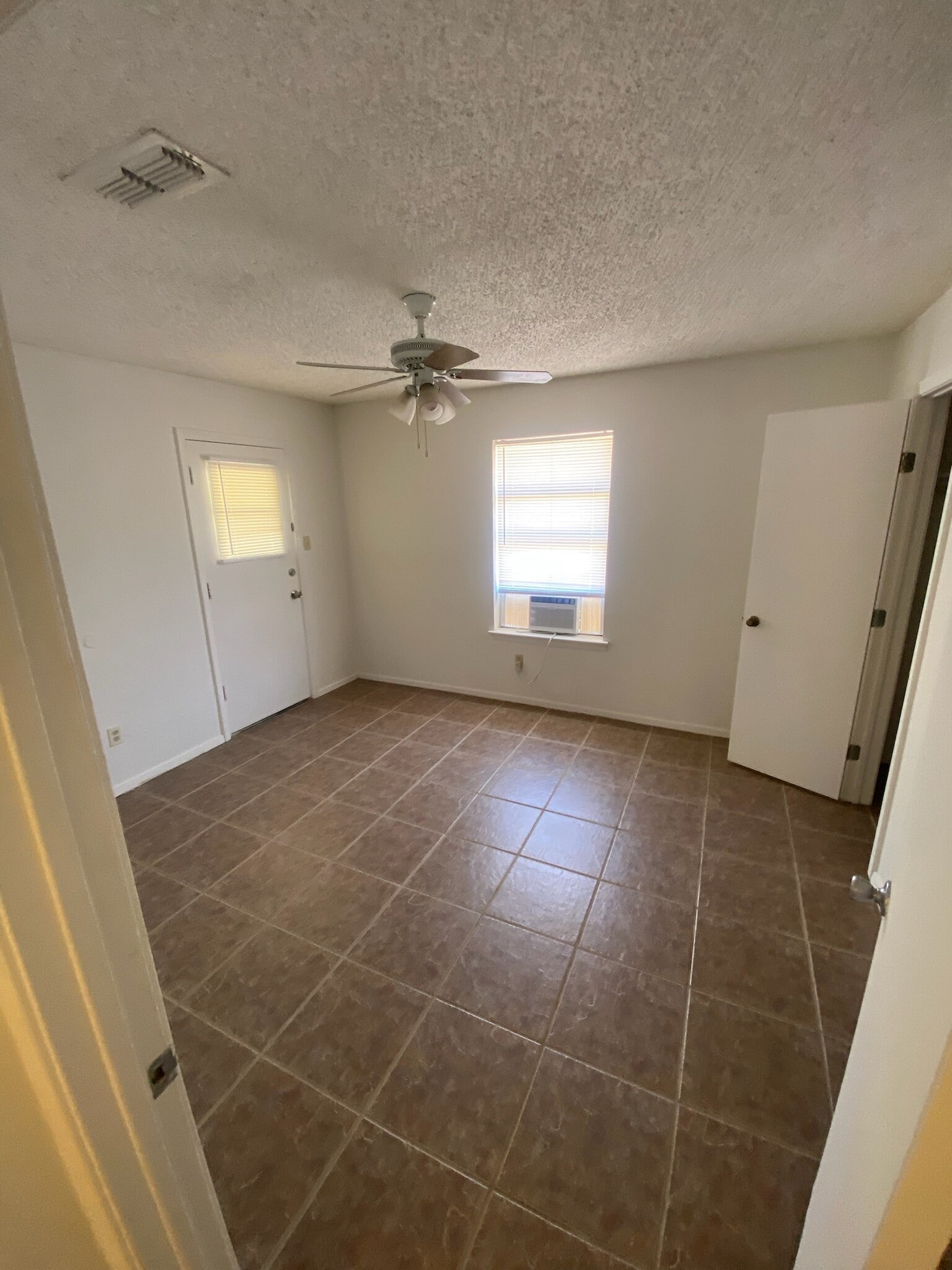 Building Photo - 111 Ramada Ave