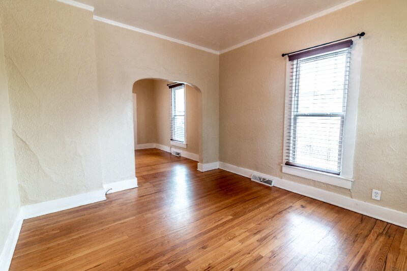 Building Photo - 1314 E Platte Ave