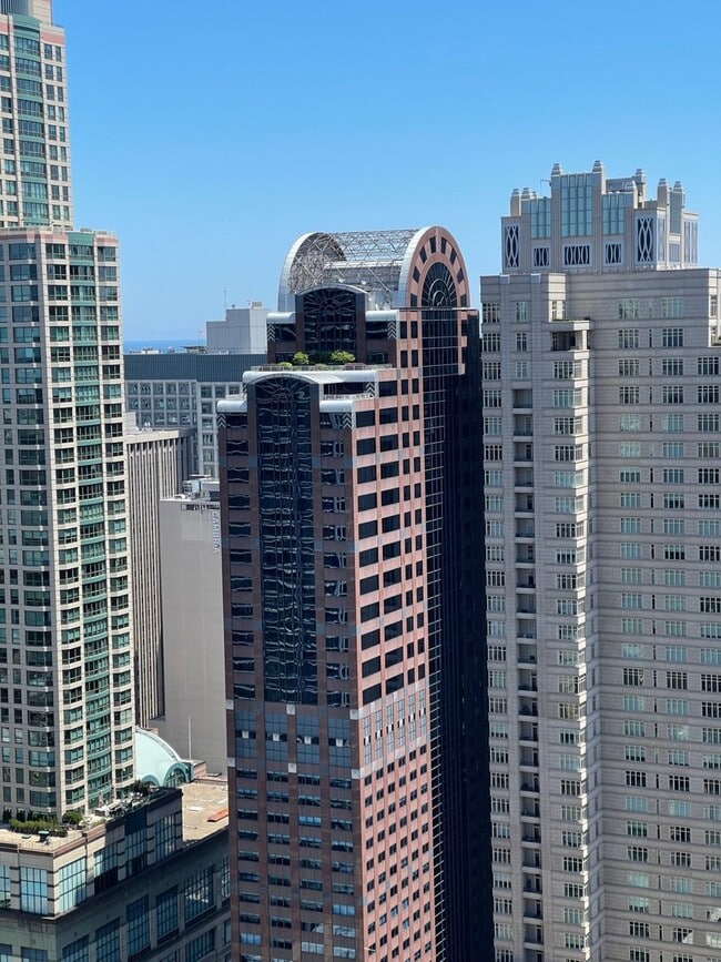 Building Photo - 10 E Ontario St