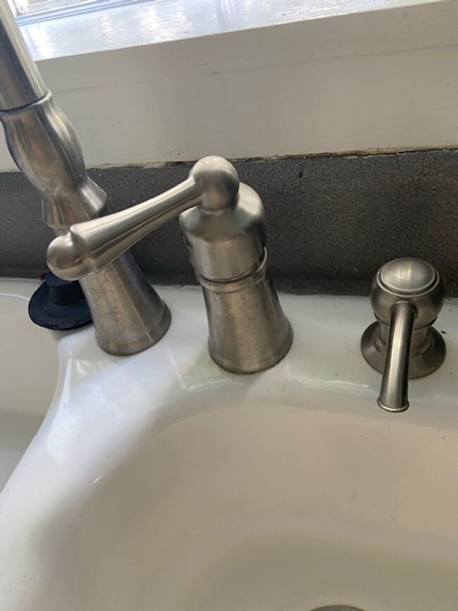 Building Photo - Beautiful 3brm, 2bath Home in Heart of Burns!!