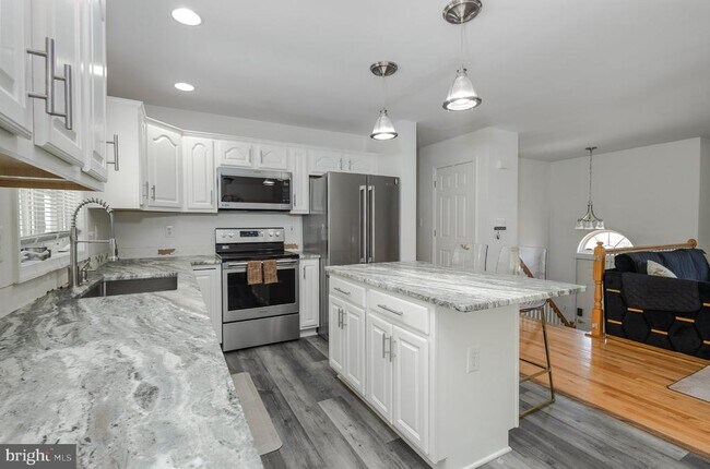 Building Photo - 103 Mummert Cir