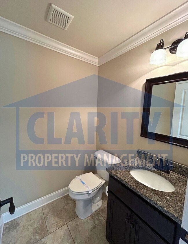 Building Photo - Modern, Upscale Townhouse w/ attached Garage!