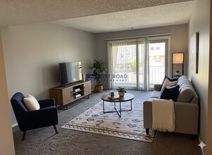 Building Photo - 2902 S Osage Ave