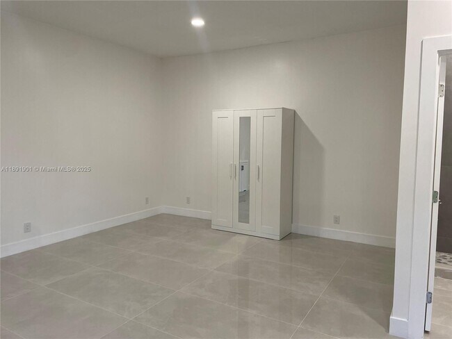 Building Photo - 30778 SW 192nd Ave