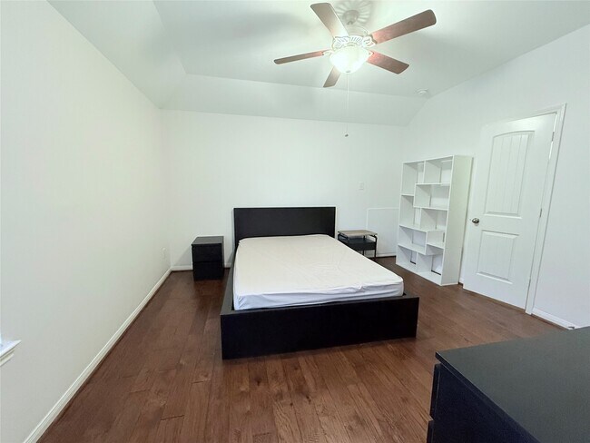 Building Photo - 30515 Woodson Trace Dr