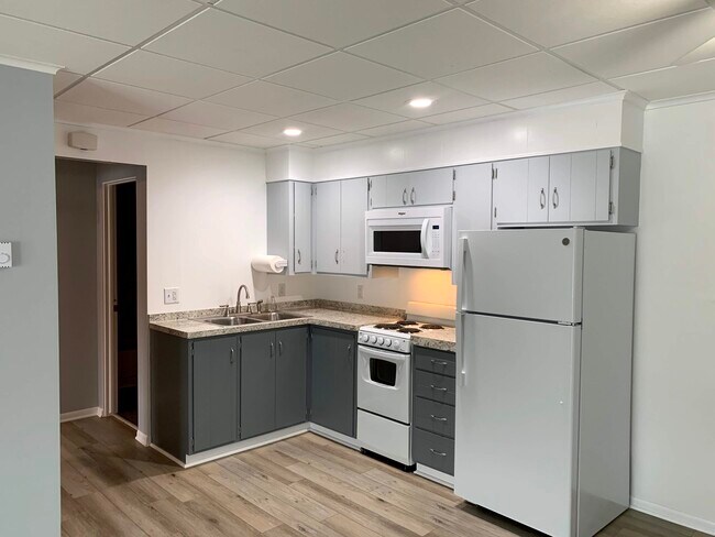 Building Photo - 313 Tecumseh St