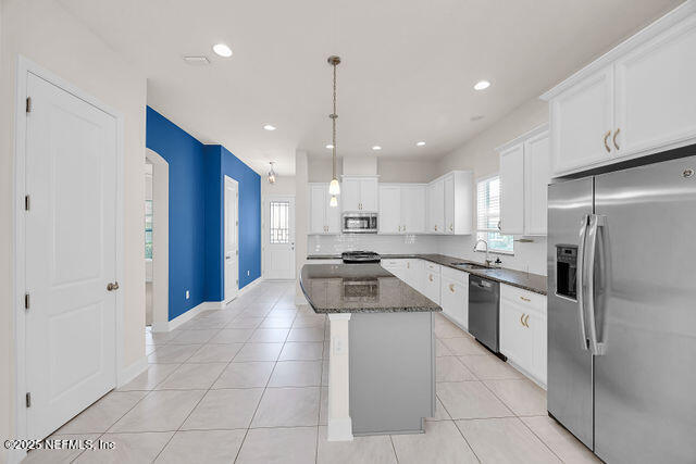 Building Photo - 61 Spindrift Ct