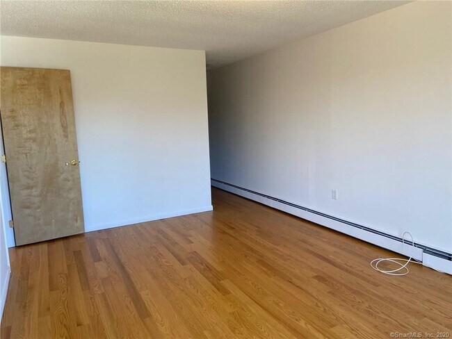 Building Photo - 1315 Cromwell Hills Dr