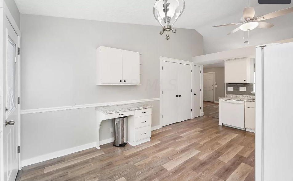 Desk/Coffee Nook - 2338 Nottaway Ct