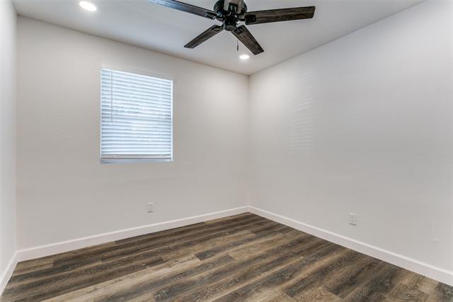 Building Photo - 1535 Carnation Dr