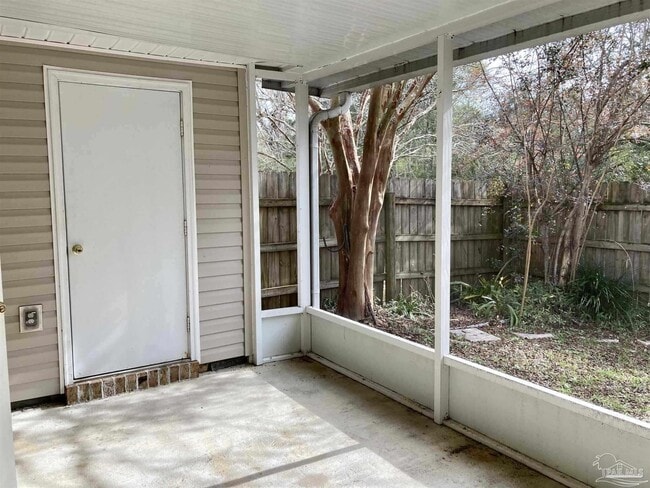 Building Photo - 2470 Trailwood Dr