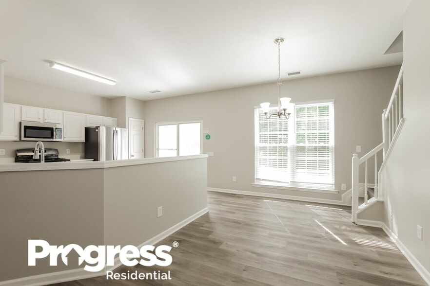 Building Photo - 3510 Laurenhurst Ln