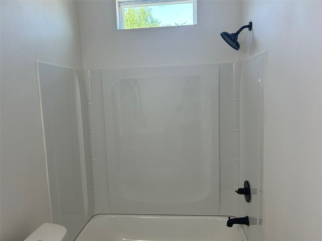 Building Photo - 8203 Sparta St