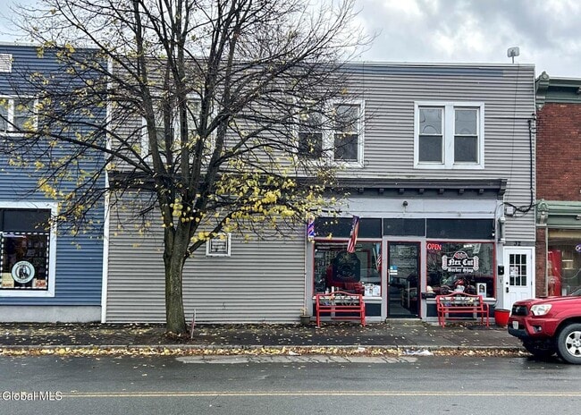 Primary Photo - 32 112th St