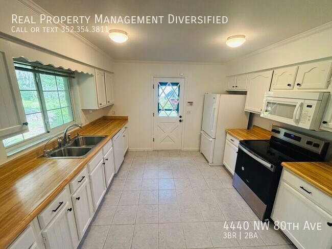 Building Photo - 4440 NW 80th Ave