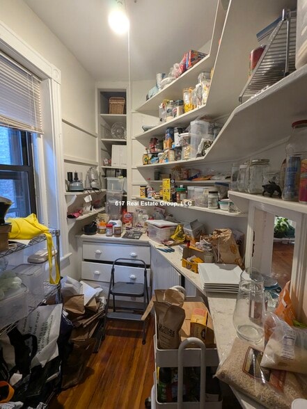 Building Photo - 1247 Beacon St