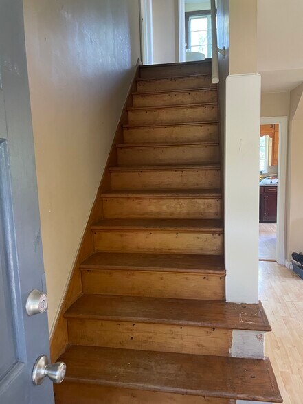 Building Photo - 1313 Nichols Pl
