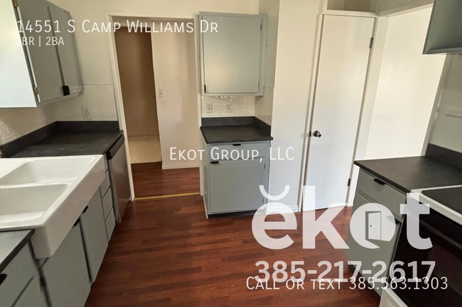 Building Photo - 14551 S Camp Williams Rd