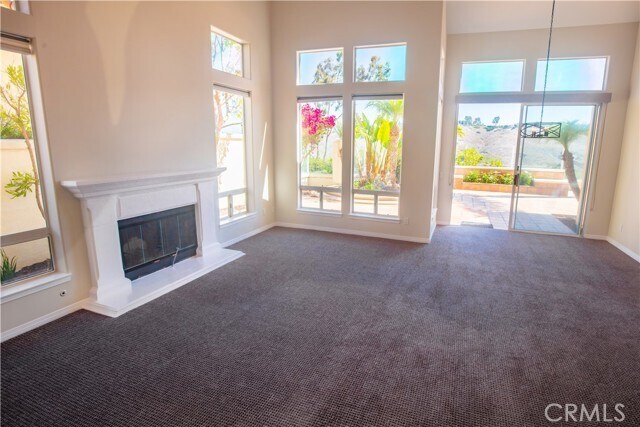 Building Photo - 10 Siena