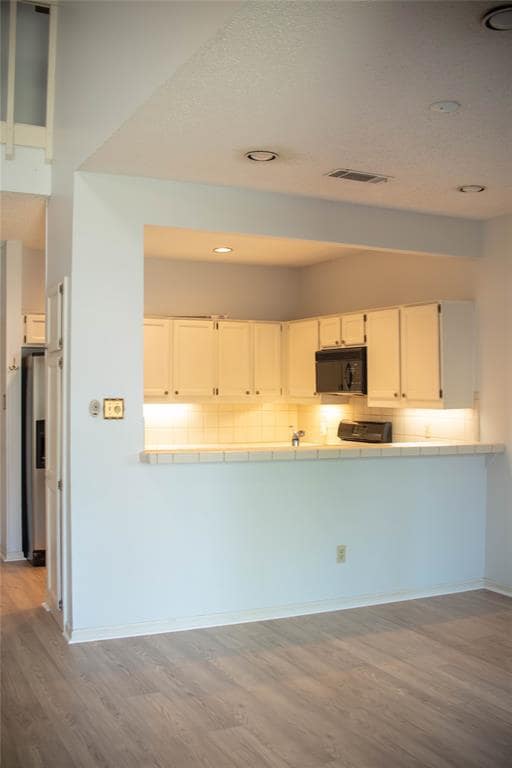 Building Photo - 10819 Crown Colony Dr