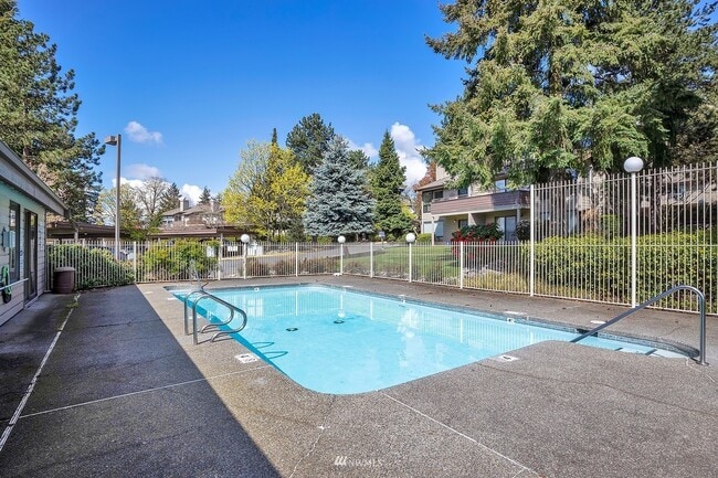 Building Photo - 15212 Sunwood Blvd