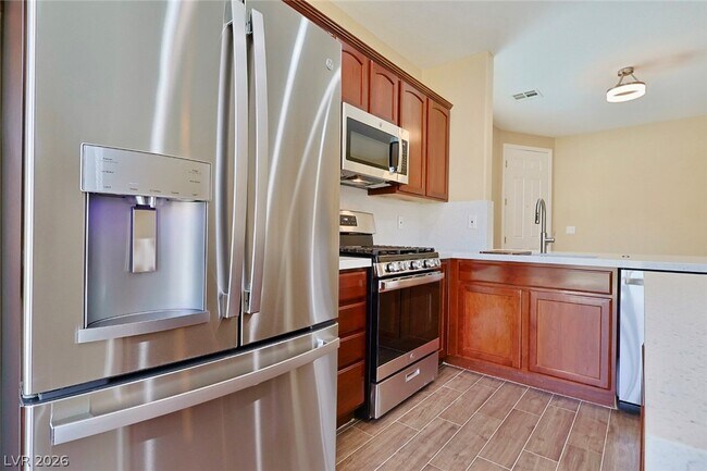 Building Photo - 340 Sweet Sugar Pine Dr
