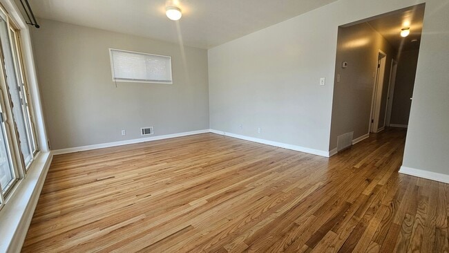 Building Photo - Spacious 5-Bedroom Ranch with Finished Basement & Oversized Garage!