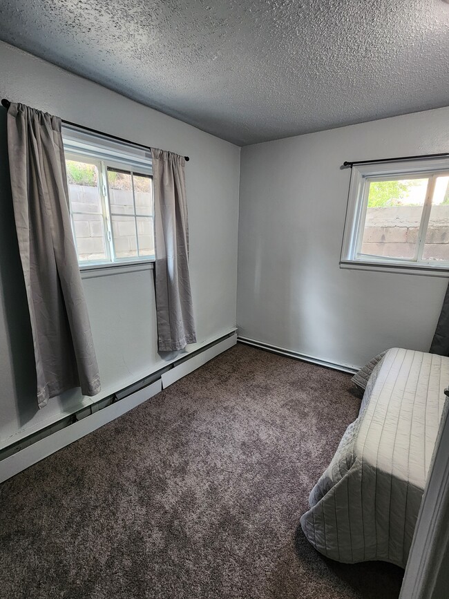 Building Photo - 505 S 10th St