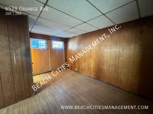 Building Photo - Large 2 Bedroom Home In North Long Beach