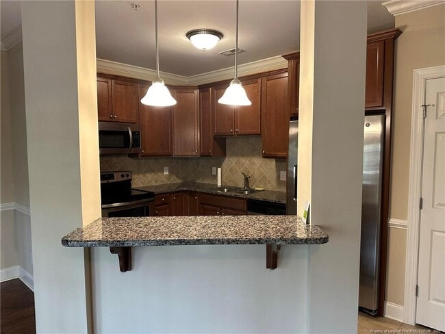 Building Photo - 158 Gallery Dr