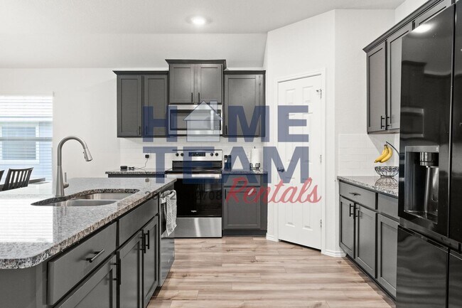 Building Photo - $200 Off First Months Rent