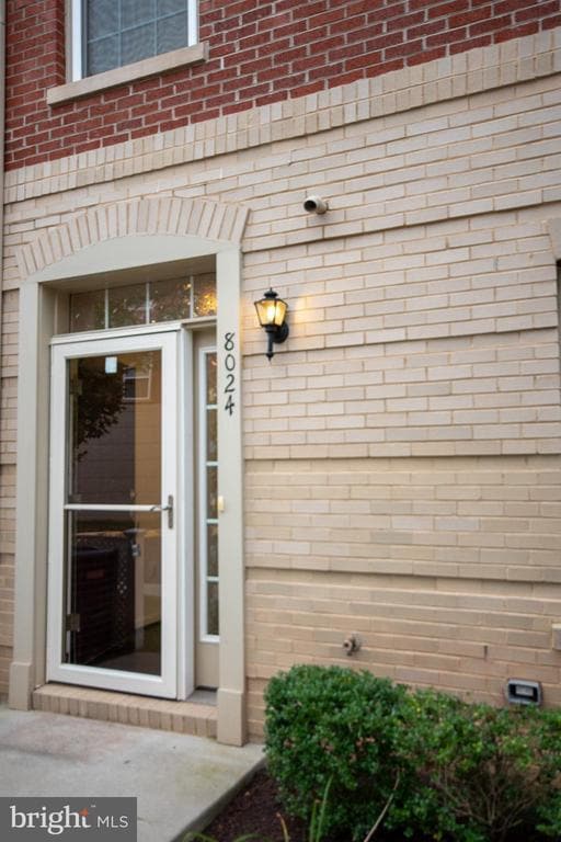 Building Photo - 8024 Cayzer Ln