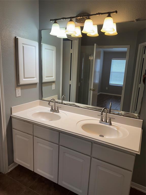 Building Photo - 5010 Redwing Brook Trail