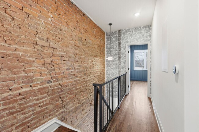 Building Photo - 4695 N 16th St