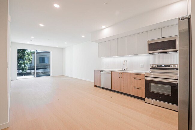 Building Photo - Welcome to the Gramercy