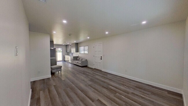 Building Photo - 8592 Cornwall Cir
