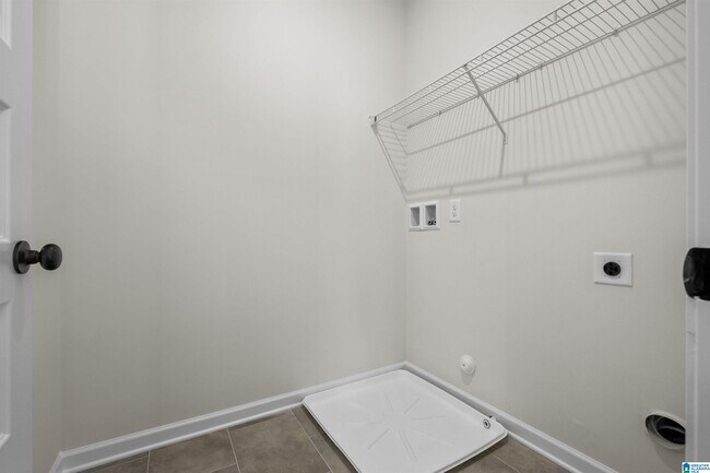 Building Photo - 608 Pine Valley Trl