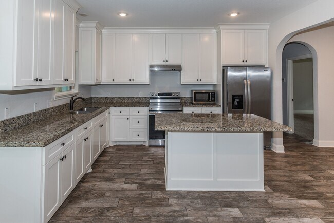 Building Photo - 7705 Pin Oak St