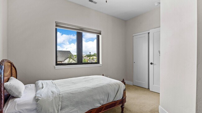 Building Photo - 2545 Fryingpan Dr