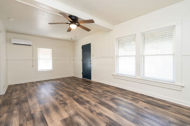 Building Photo - 1160 S Richmond Ave