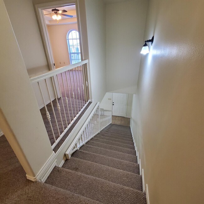 Building Photo - 1007 Emerald Valley Dr