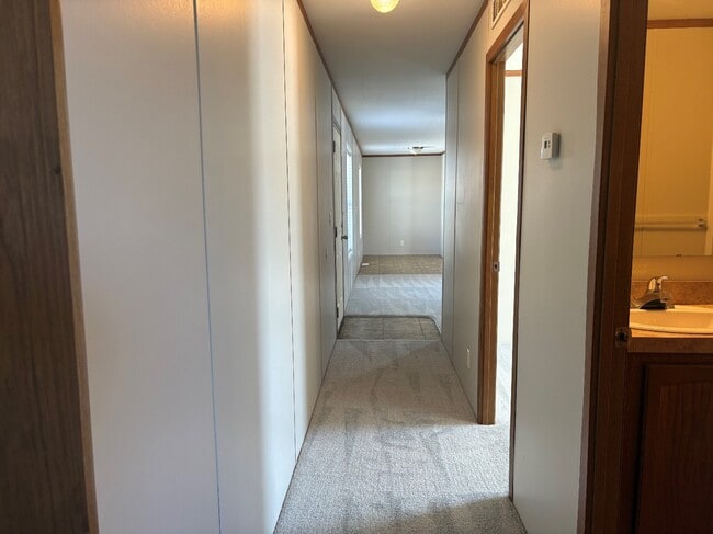 Building Photo - 2131 Windover Dr