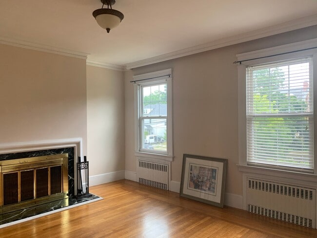 Building Photo - 847 Edgewood Ave