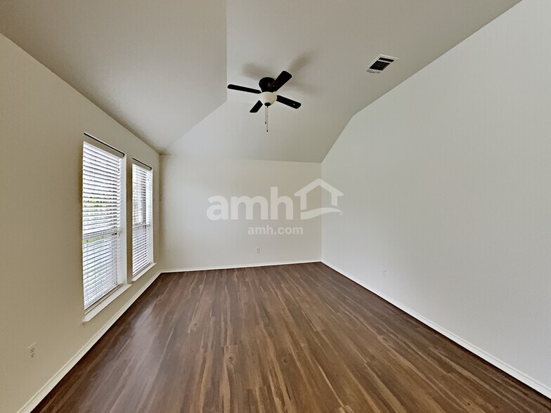 Building Photo - 6412 Spring Ranch Dr