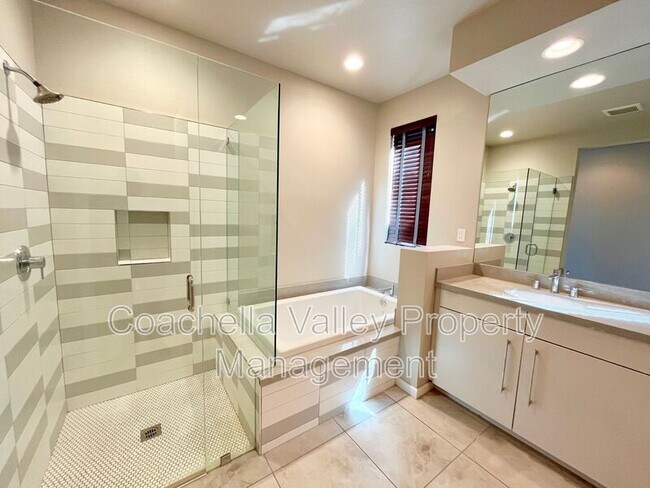 Building Photo - 74374 Xavier Ct