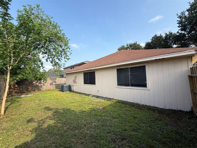 Building Photo - 8322 Sandy Glen Ln