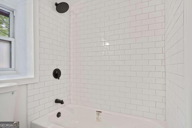 Building Photo - 2735 Defoors Ferry Rd NW